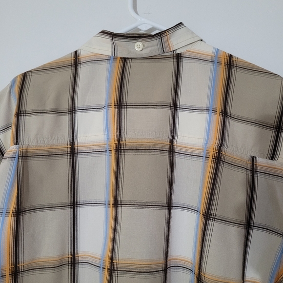 Men's Enyce Size Medium Short Sleeve Button-down Plaid Shirt Tan w/Gold & Blue - Picture 6 of 13
